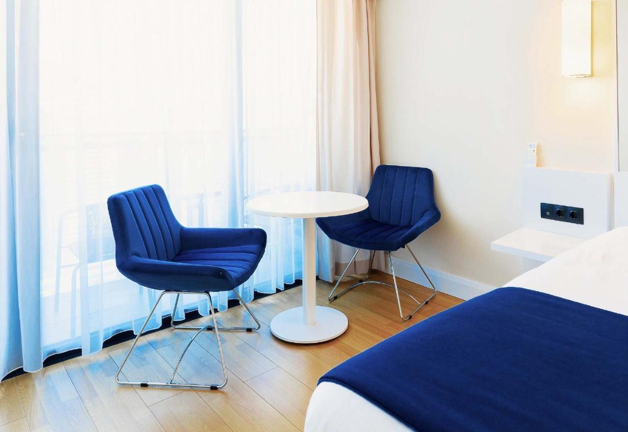 Elegance Sea View Aparthotel In Orbi City 바투미 외부 사진