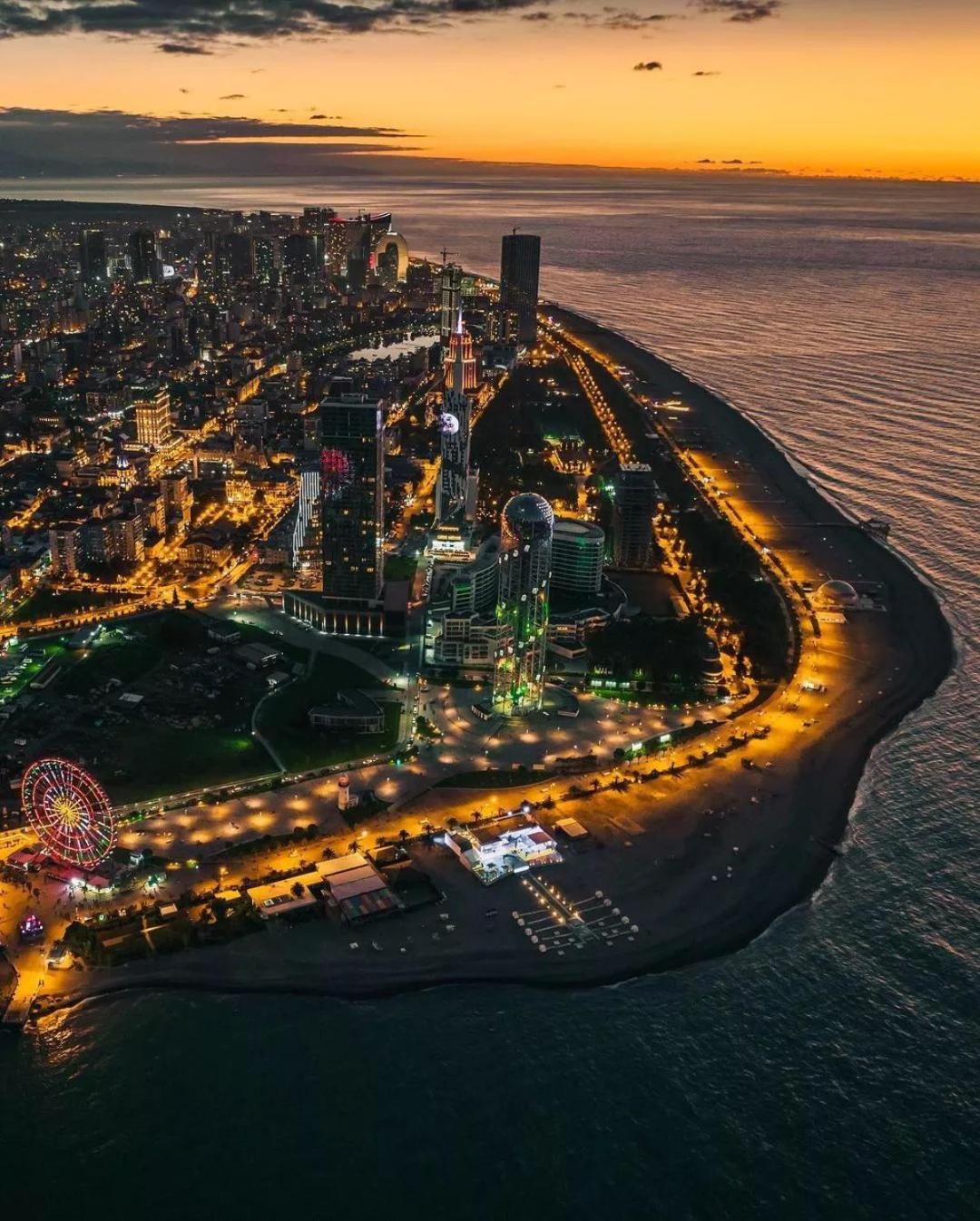 Elegance Sea View Aparthotel In Orbi City 바투미 외부 사진