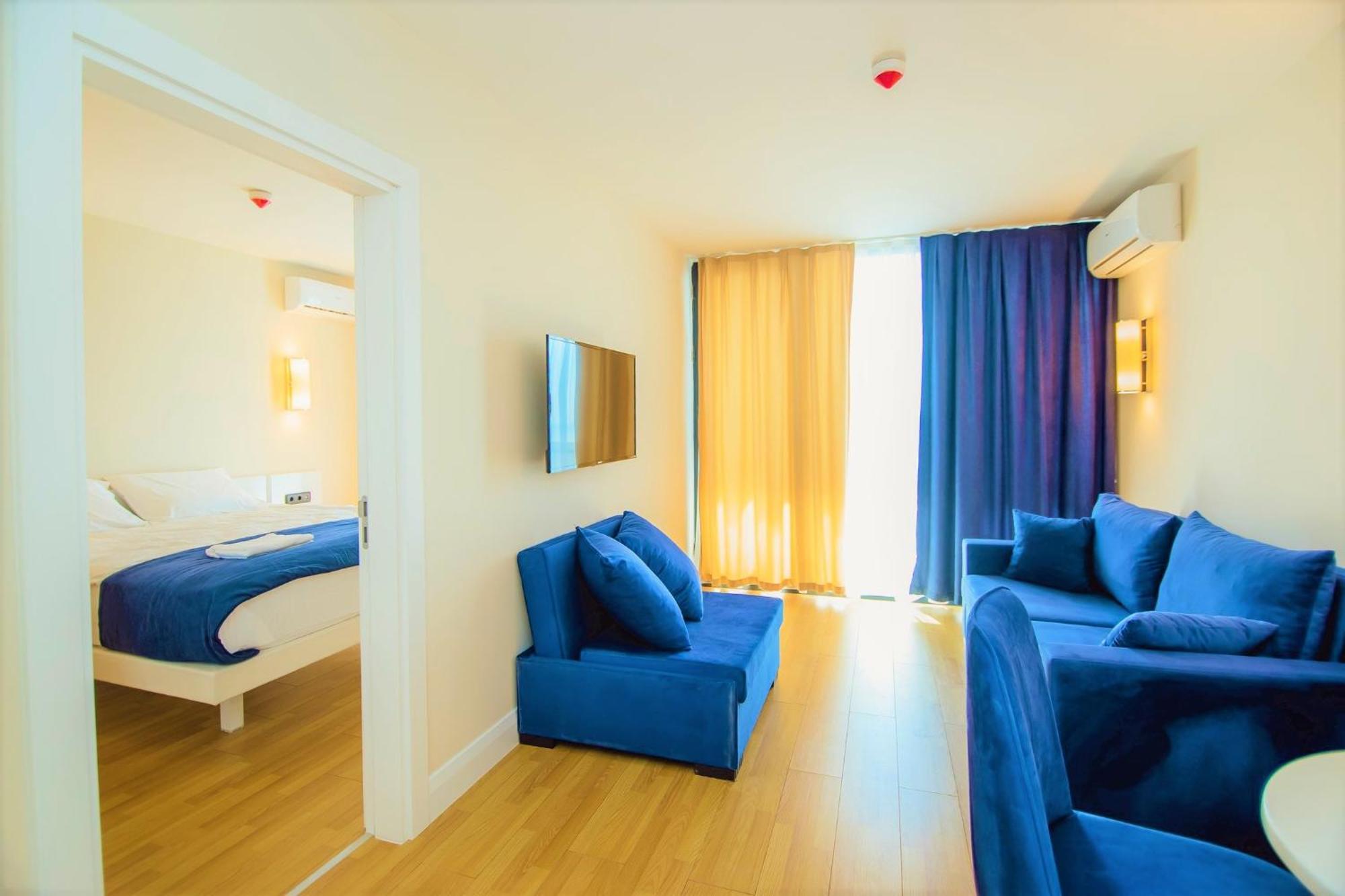 Elegance Sea View Aparthotel In Orbi City 바투미 외부 사진